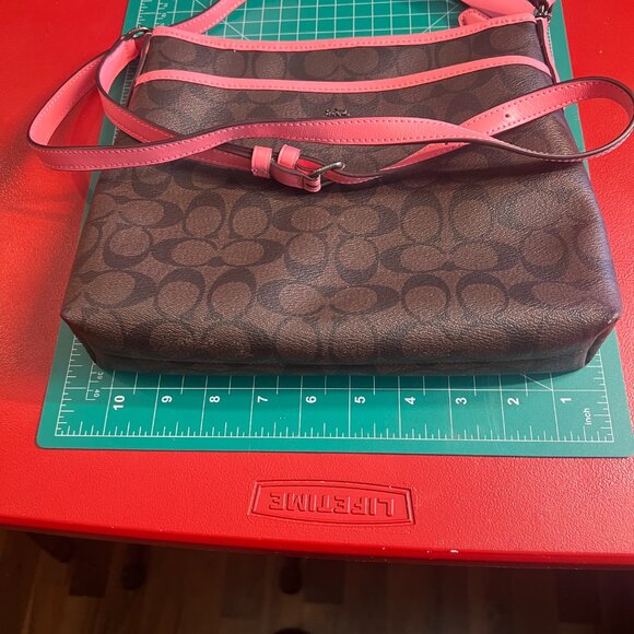 Coach Signature File Bag F34938 Pink Crossbody Brown Black PVC - Picture 5 of 9